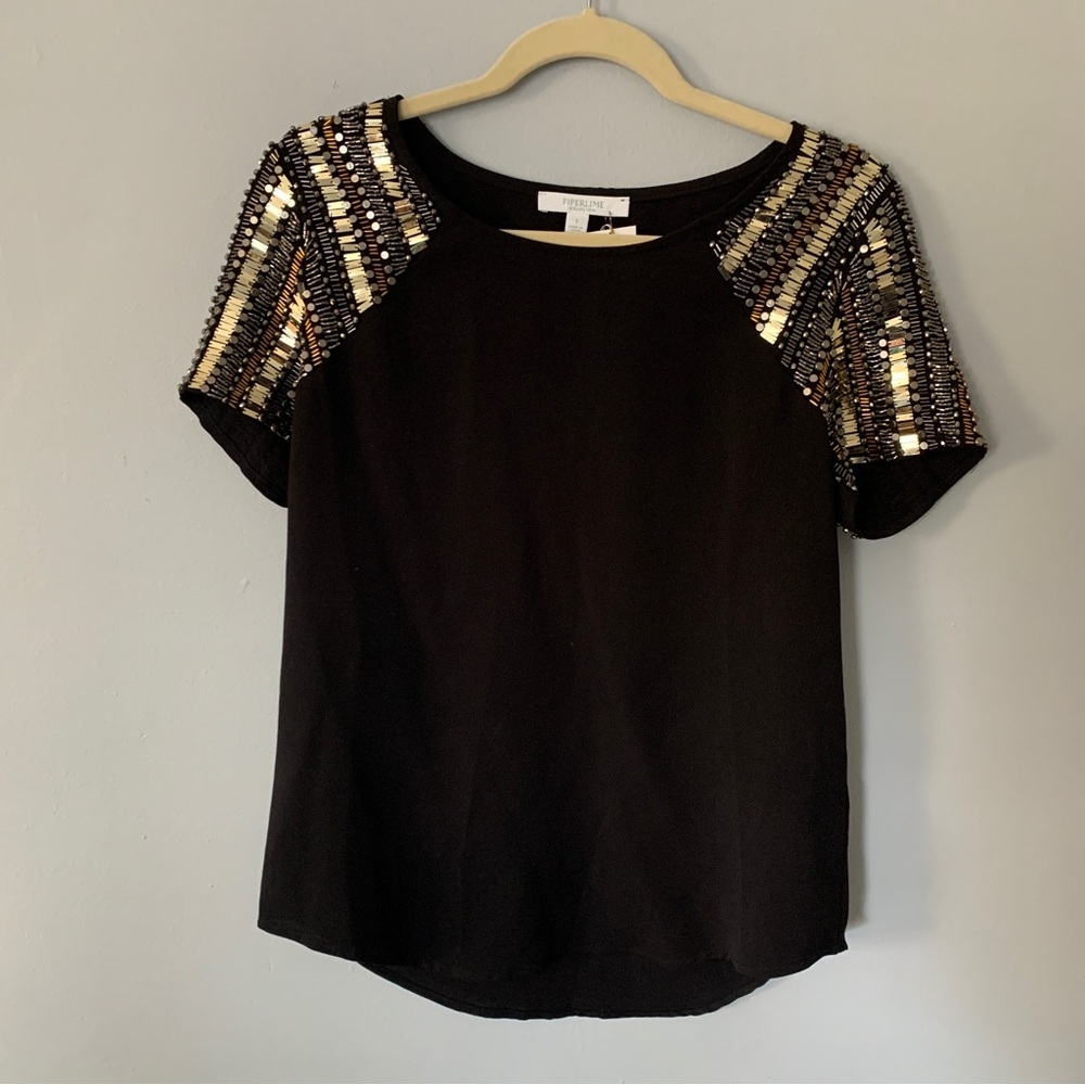 Piperlime // NWT beaded shoulder going out top size small mpm
